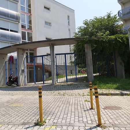 Magnum Apartman Pecs Bagian luar foto