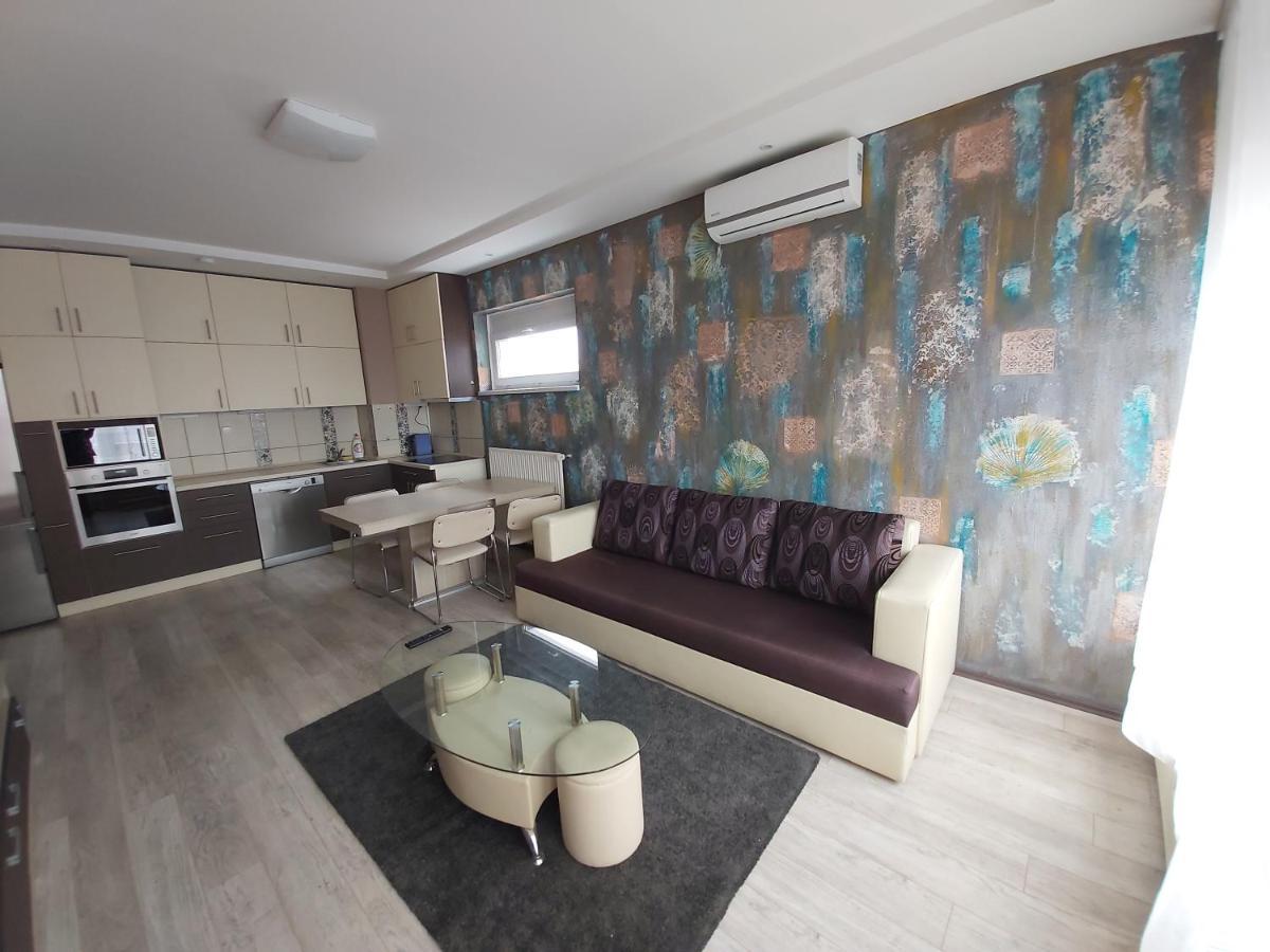 Magnum Apartman Pecs Bagian luar foto